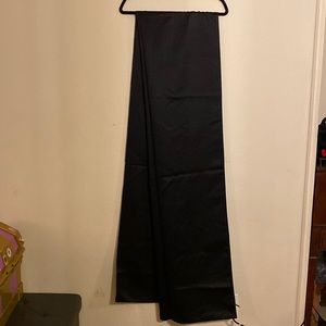 Woman black elegant satin throw width 25 1/2 in length 105 in great condition